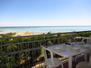 Apartment For 4 People With Sea View